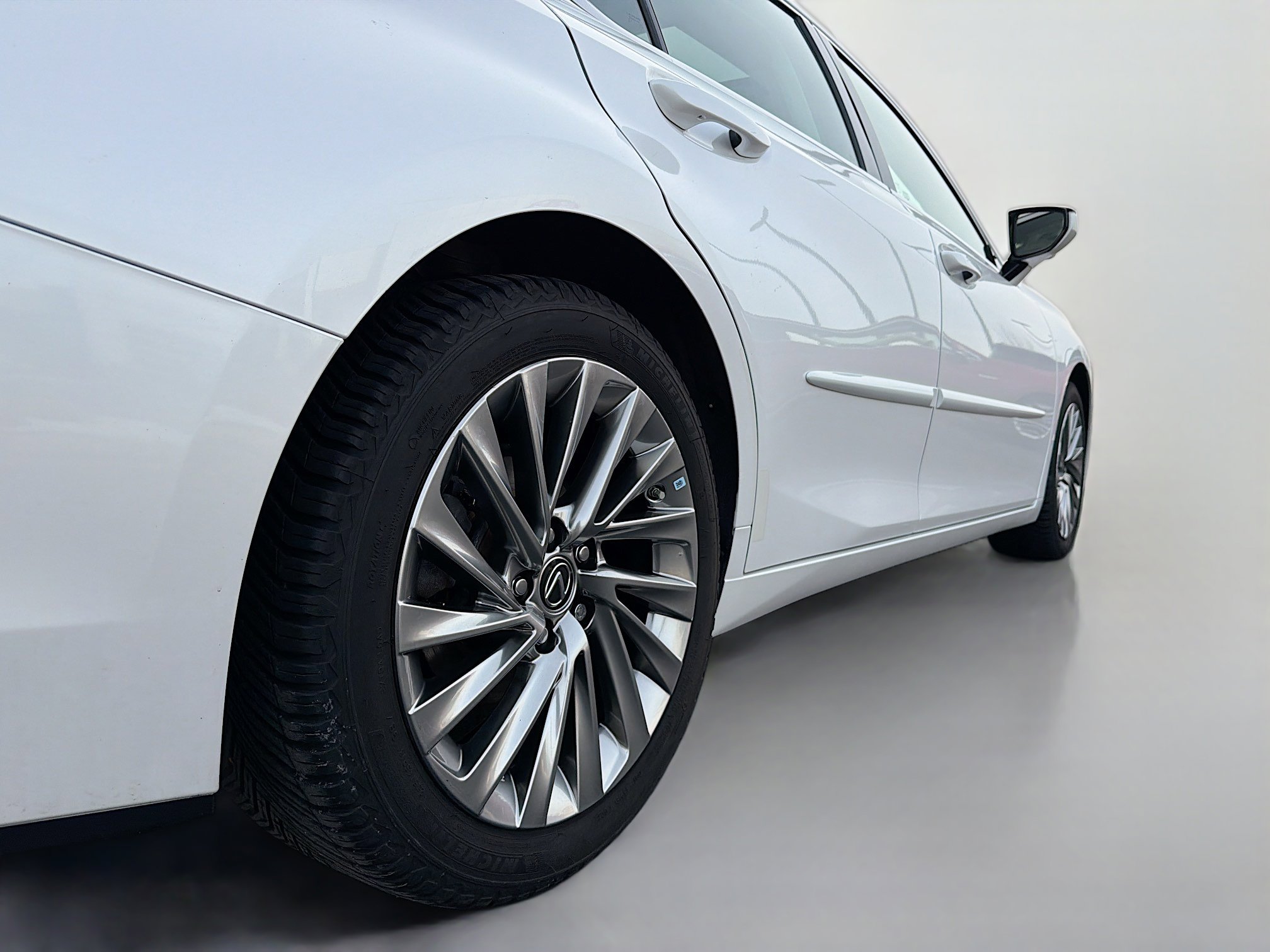 Used 2019 Lexus ES 350 image 15