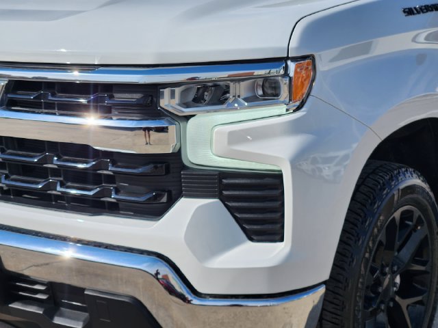 Used 2024 Chevrolet Silverado 1500 LT RWD image 16