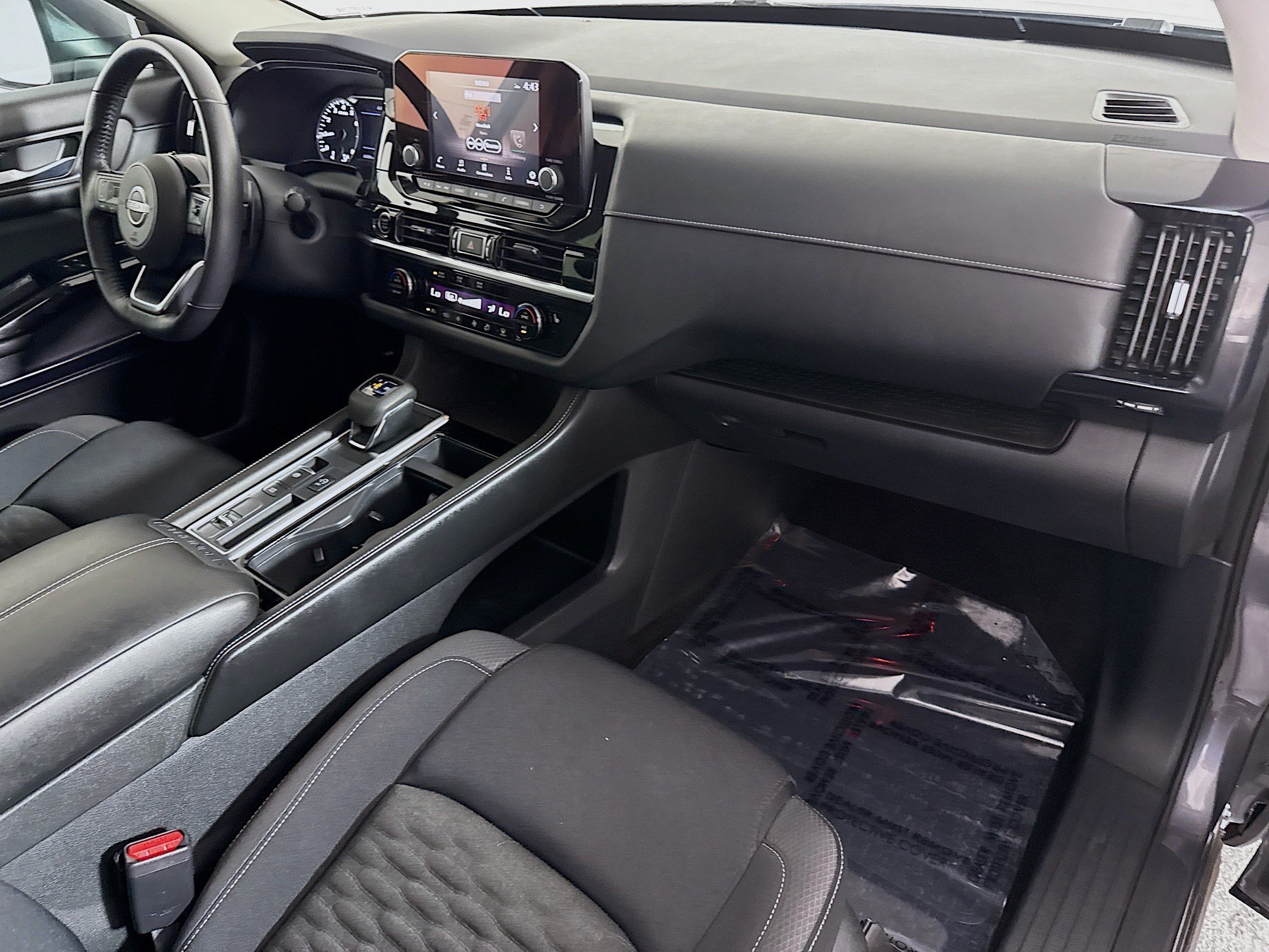 Used 2022 Nissan Pathfinder SV FWD image 30