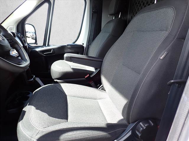 Used 2025 RAM ProMaster 2500 w/ U-Haul Equipment Group FWD image 13
