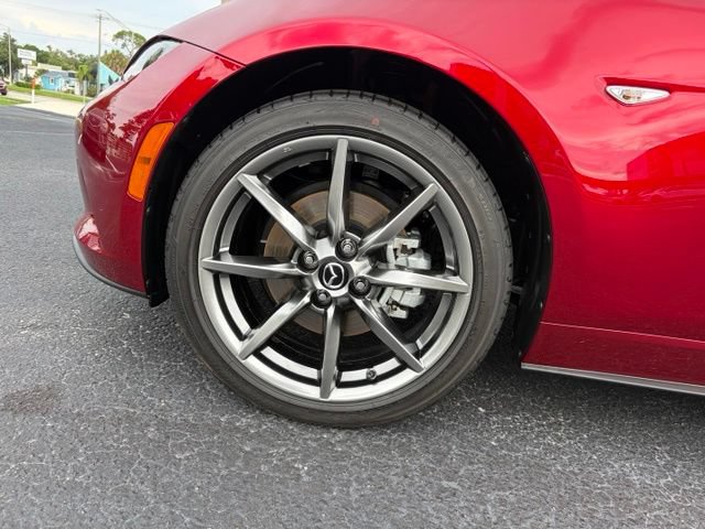 Used 2023 MAZDA MX-5 Miata Grand Touring RWD image 9