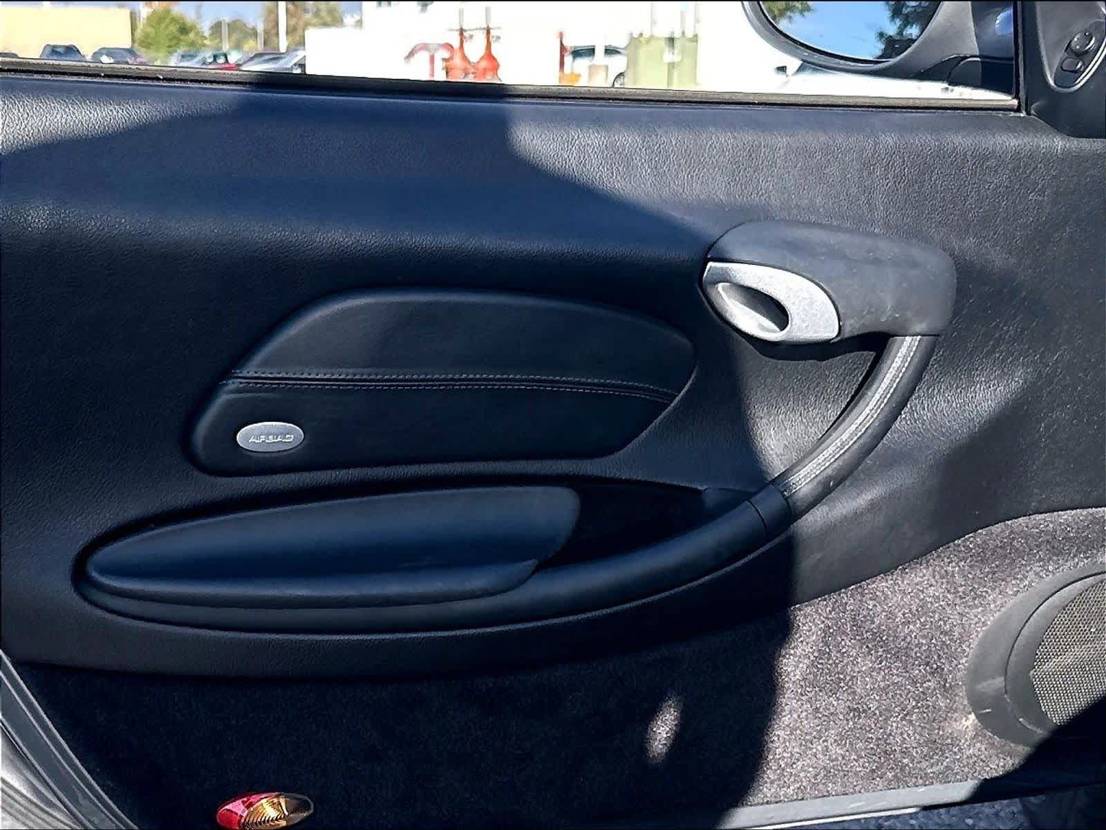 Used 2003 Porsche Boxster RWD image 17