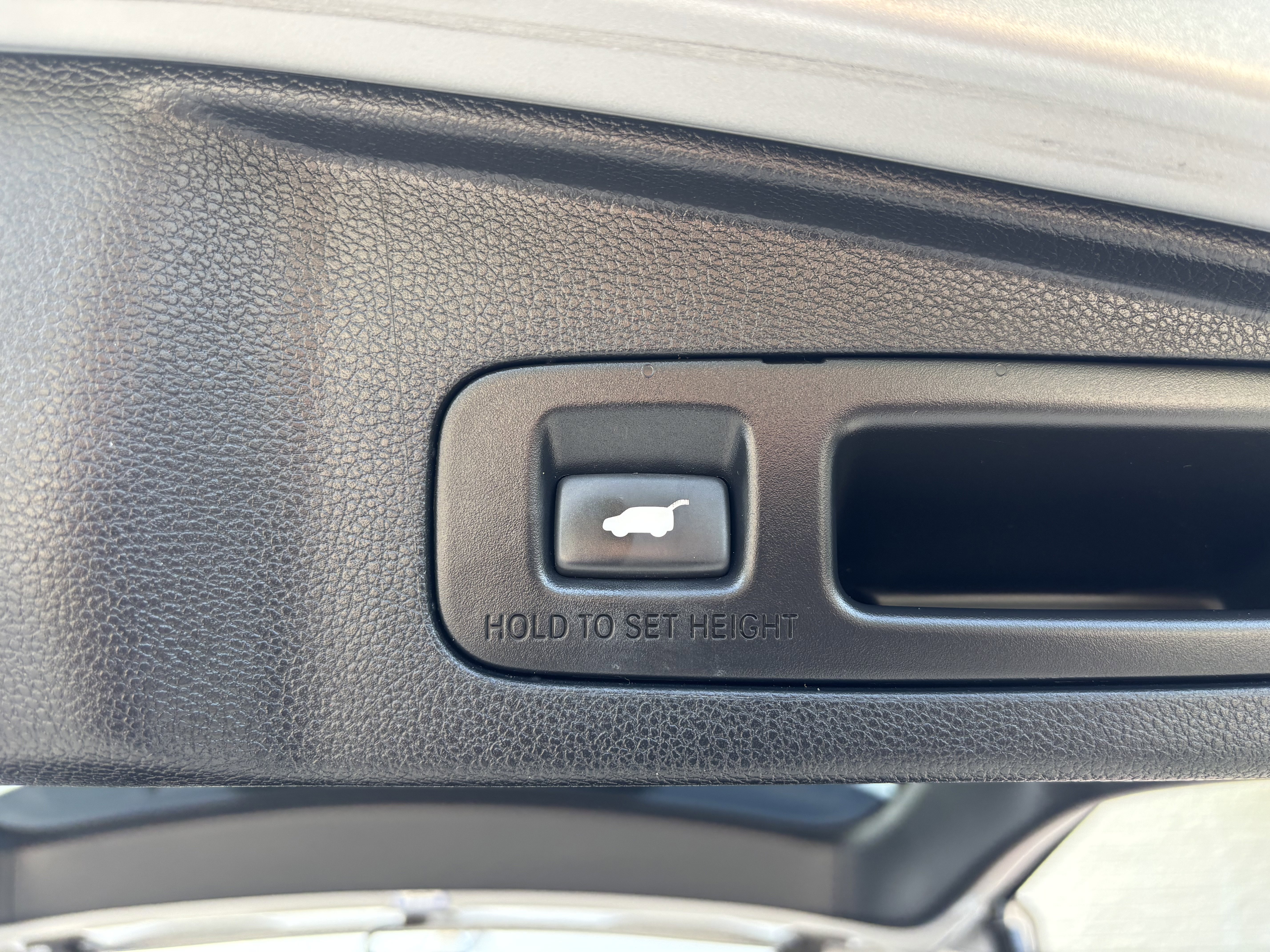 Used 2018 Honda CR-V Touring image 45