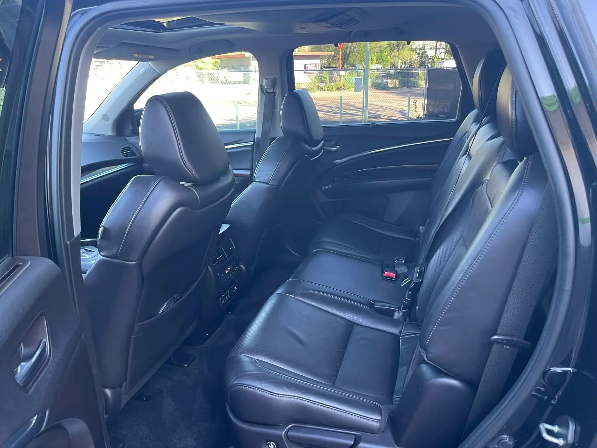Used 2016 Acura MDX SH-AWD image 12