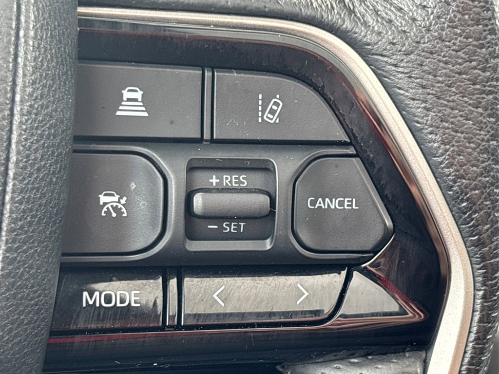 Used 2023 Toyota Sequoia Limited image 28