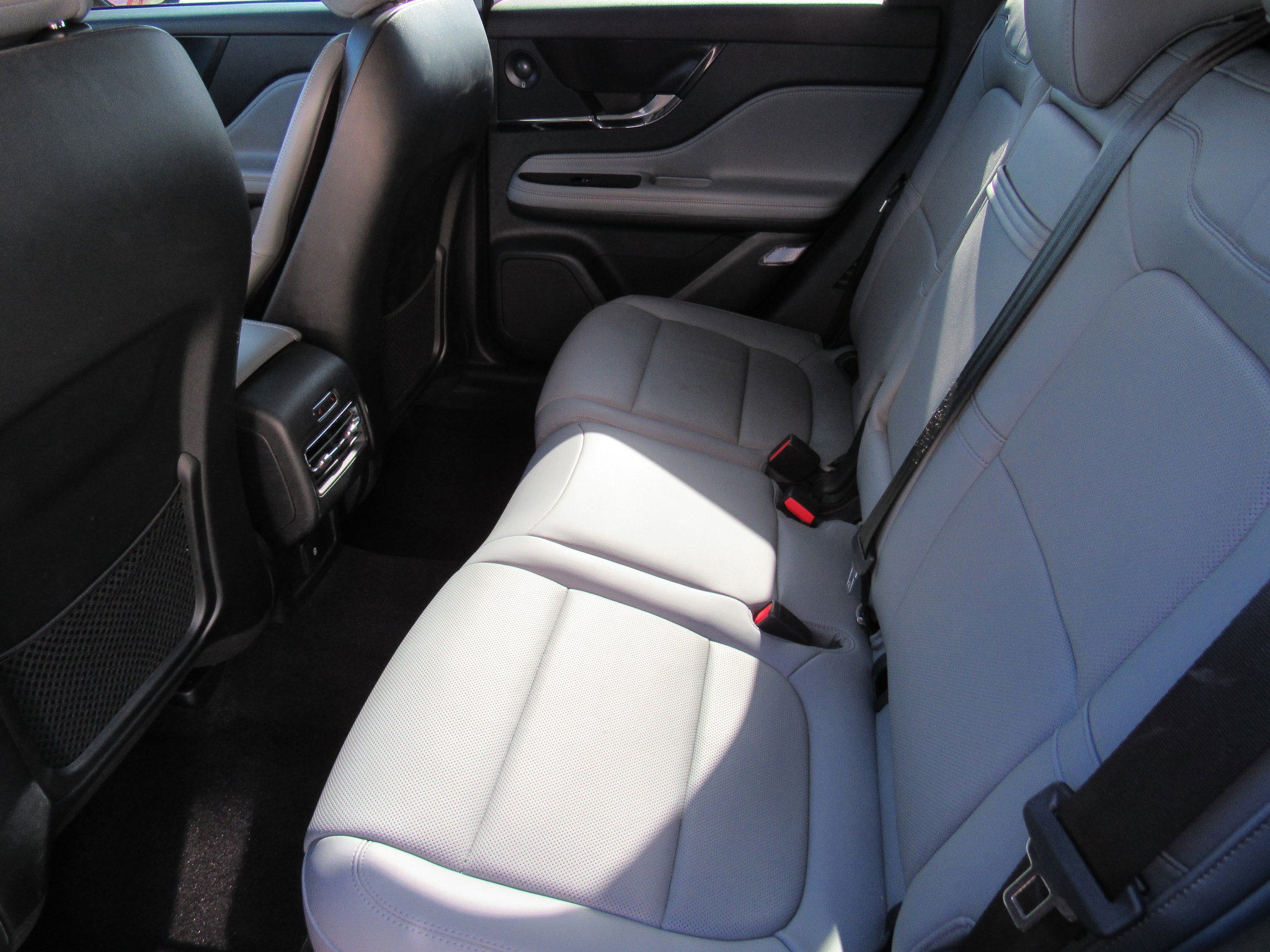 Used 2022 Lincoln Corsair Reserve w/ Equipment Group 201A image 11