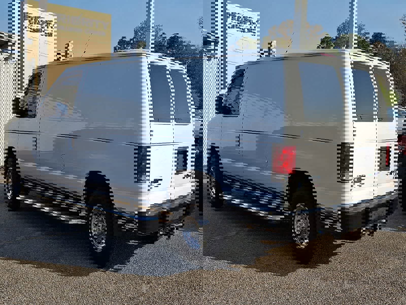 Used 2012 Ford E-250 and Econoline 250 w/ PWR Group image 4