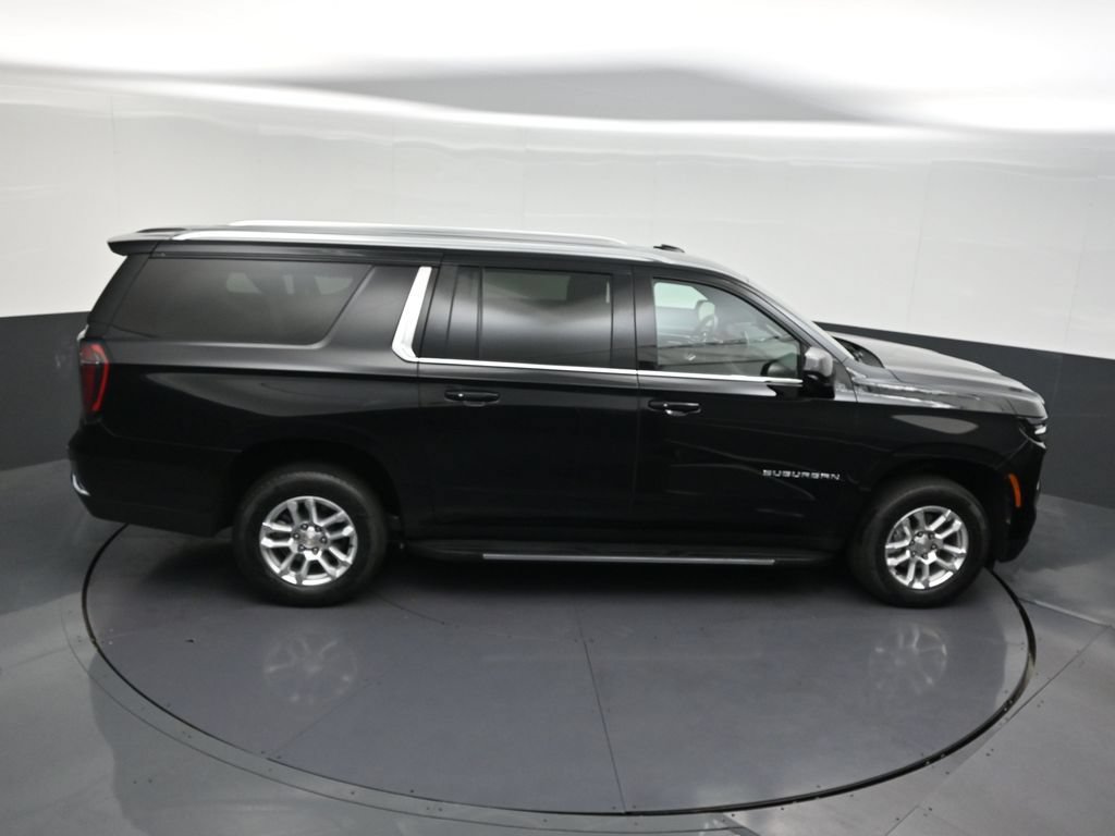 Used 2025 Chevrolet Suburban LS RWD image 25