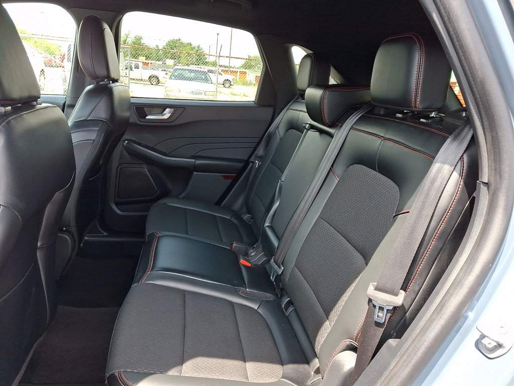Used 2025 Ford Escape ST-Line FWD image 20