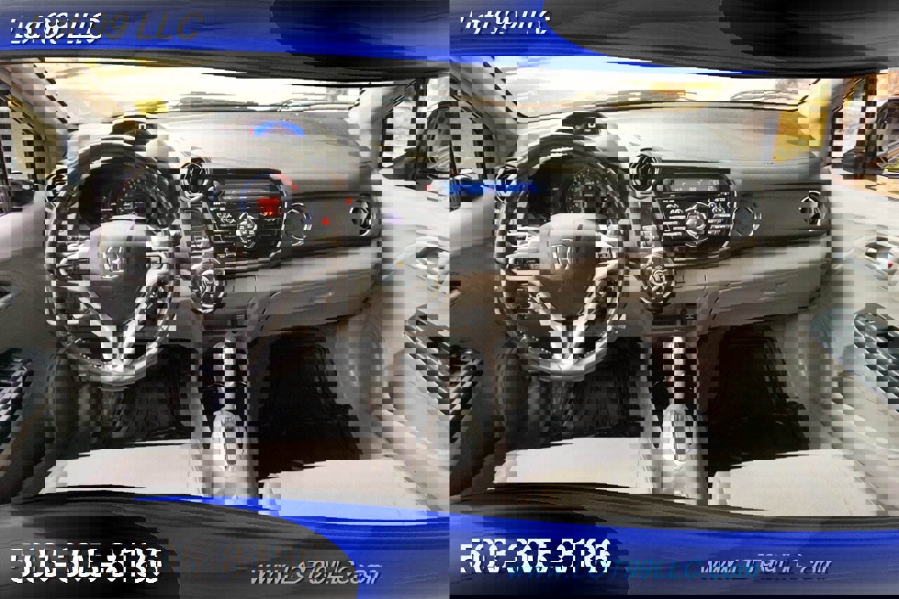 Used 2013 Honda Insight EX image 2