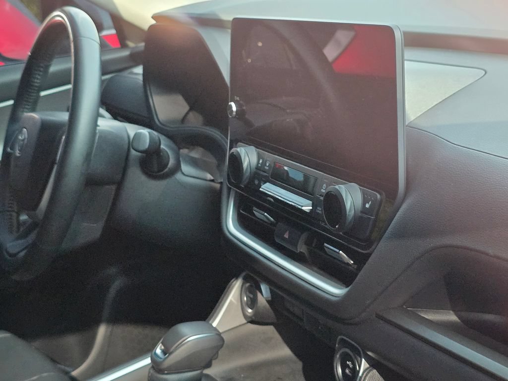 Used 2024 Toyota Grand Highlander AWD Hybrid image 16