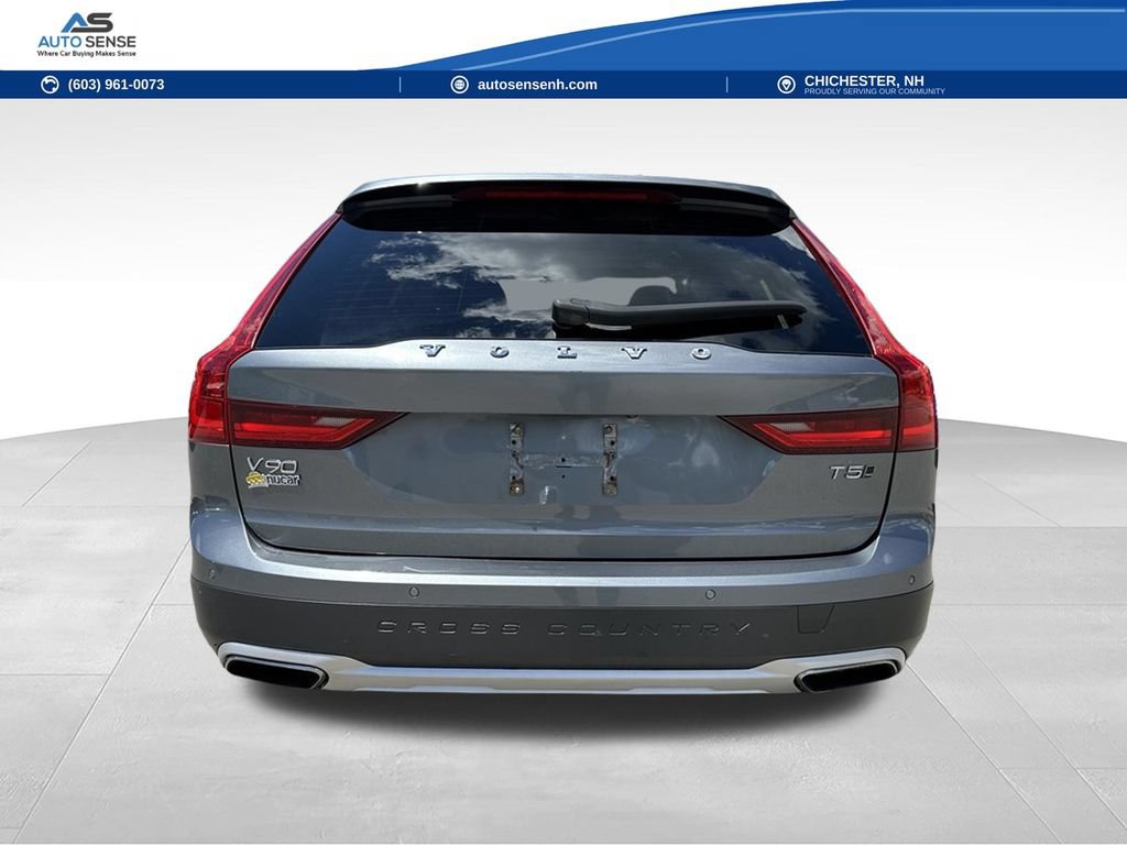 Used 2019 Volvo V90 T5 Cross Country AWD/4WD image 4