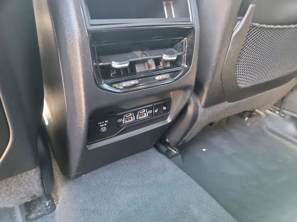 Used 2022 Jeep Grand Cherokee Limited 4xe w/ Luxury Tech Group II image 31