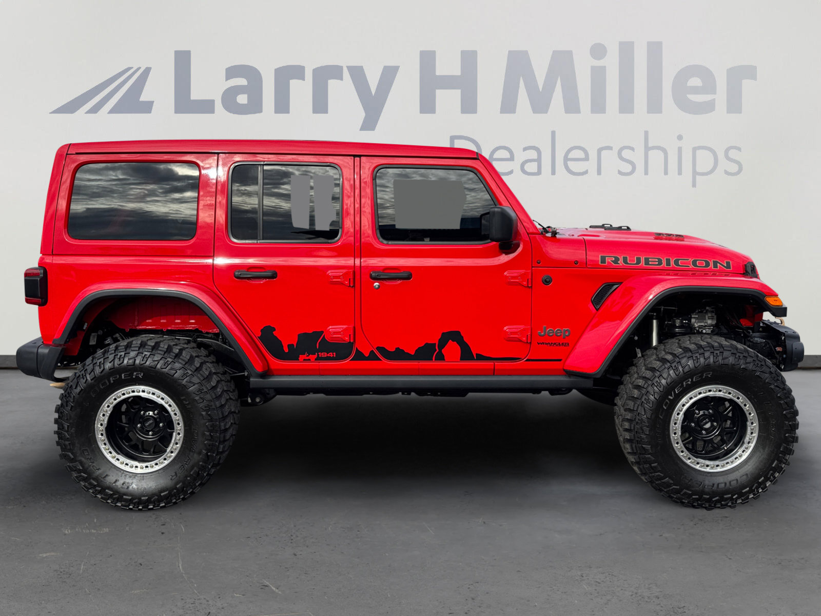 Used 2022 Jeep Wrangler Unlimited Rubicon w/ Trailer Tow Package image 6