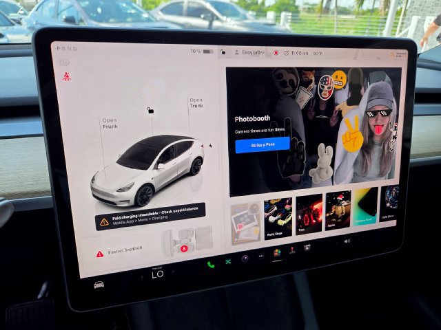 Used 2024 Tesla Model Y Long Range AWD/4WD image 35