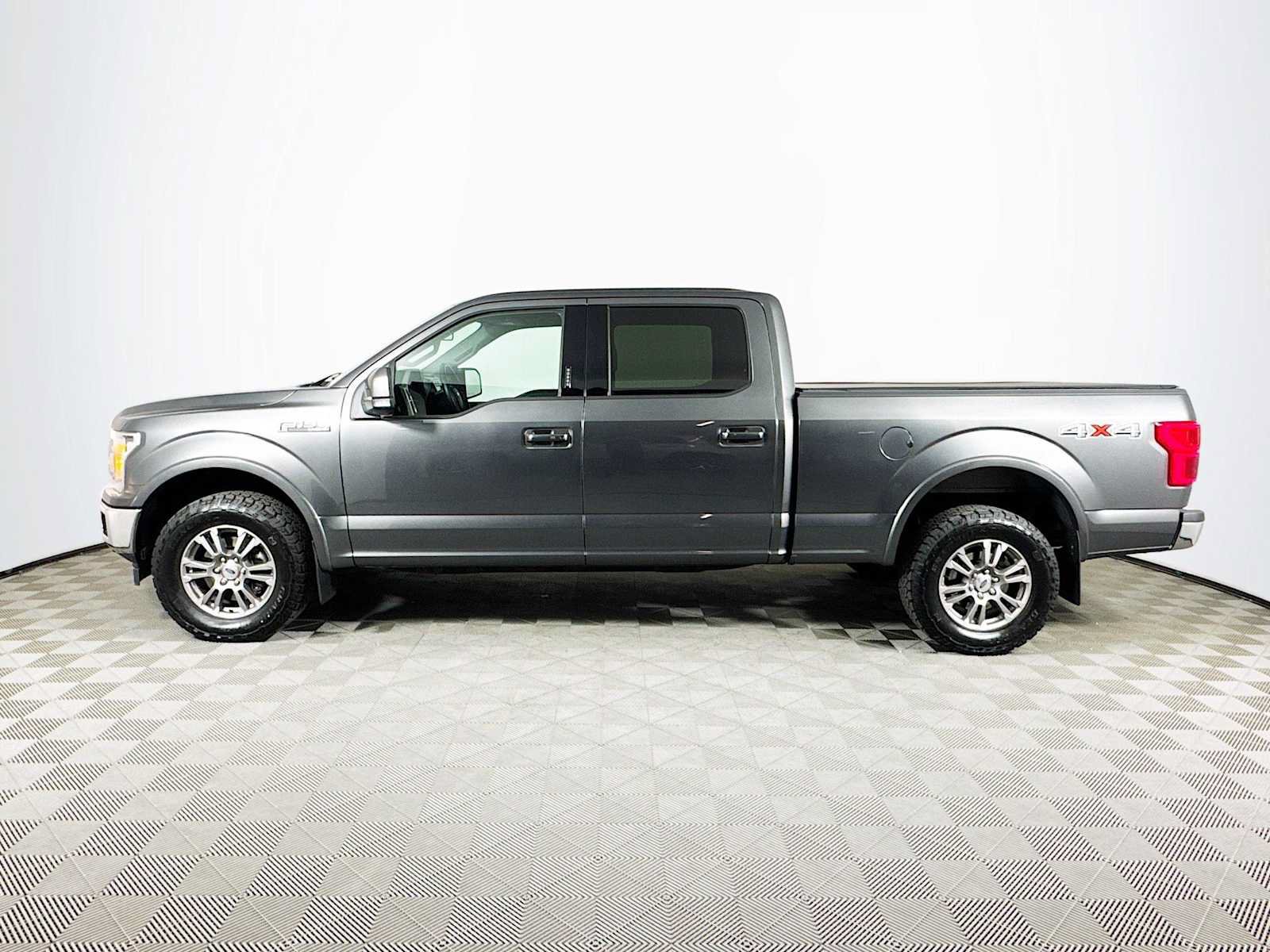 Used 2019 Ford F150 Lariat w/ Equipment Group 501A Mid AWD/4WD image 8