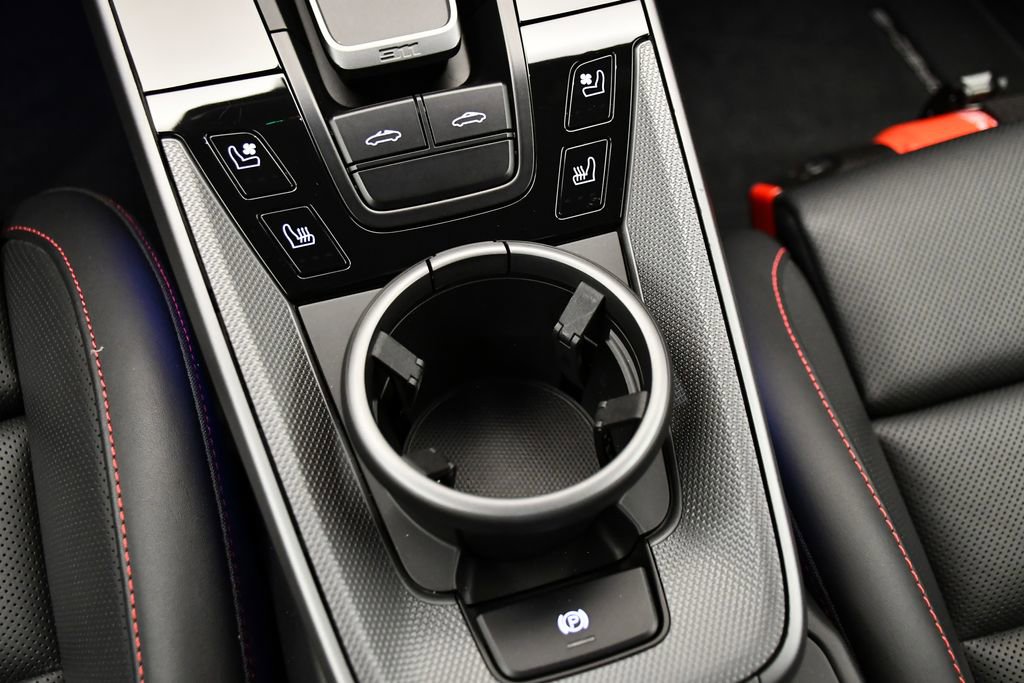 Used 2021 Porsche 911 Targa 4S Heritage Design image 34