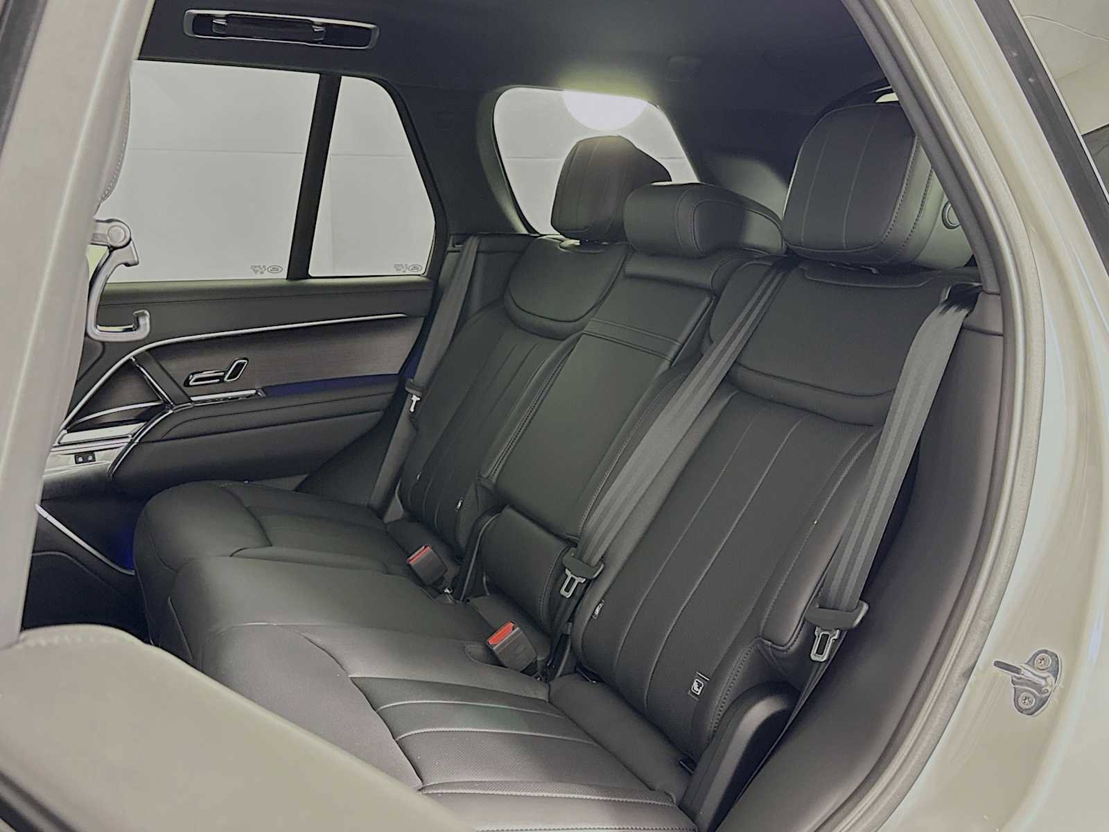 New 2026 Land Rover Range Rover SE AWD/4WD image 23