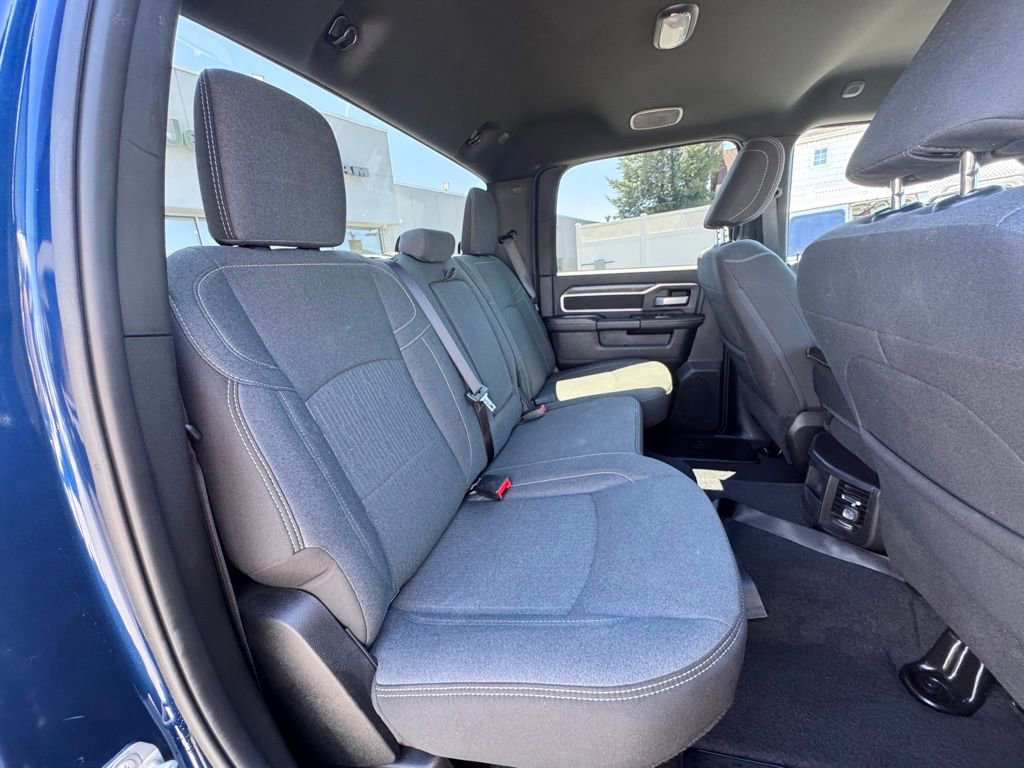 Certified 2024 RAM 2500 Big Horn w/ Night Edition AWD/4WD image 21