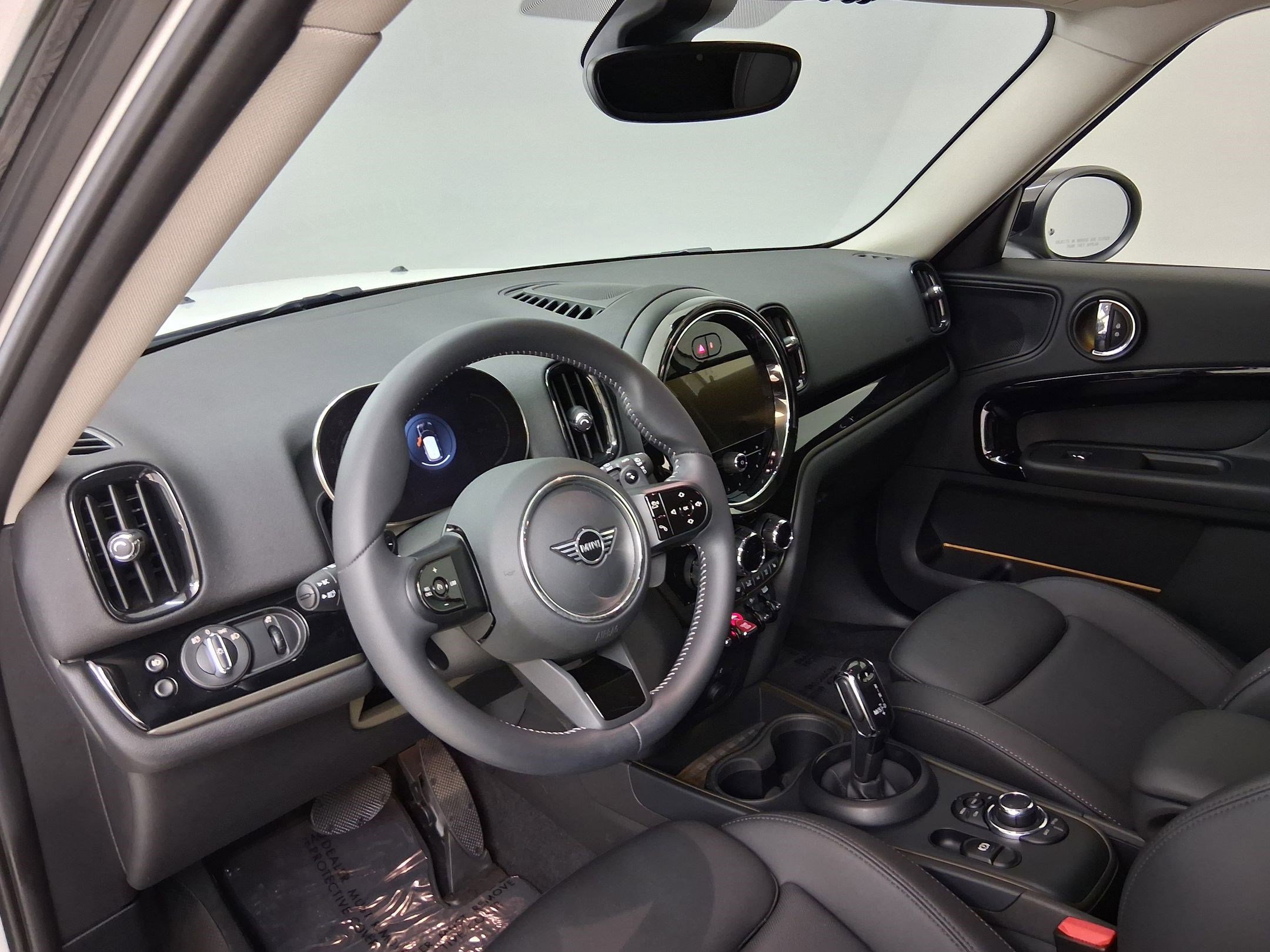 Certified 2024 MINI Cooper Countryman S FWD image 2