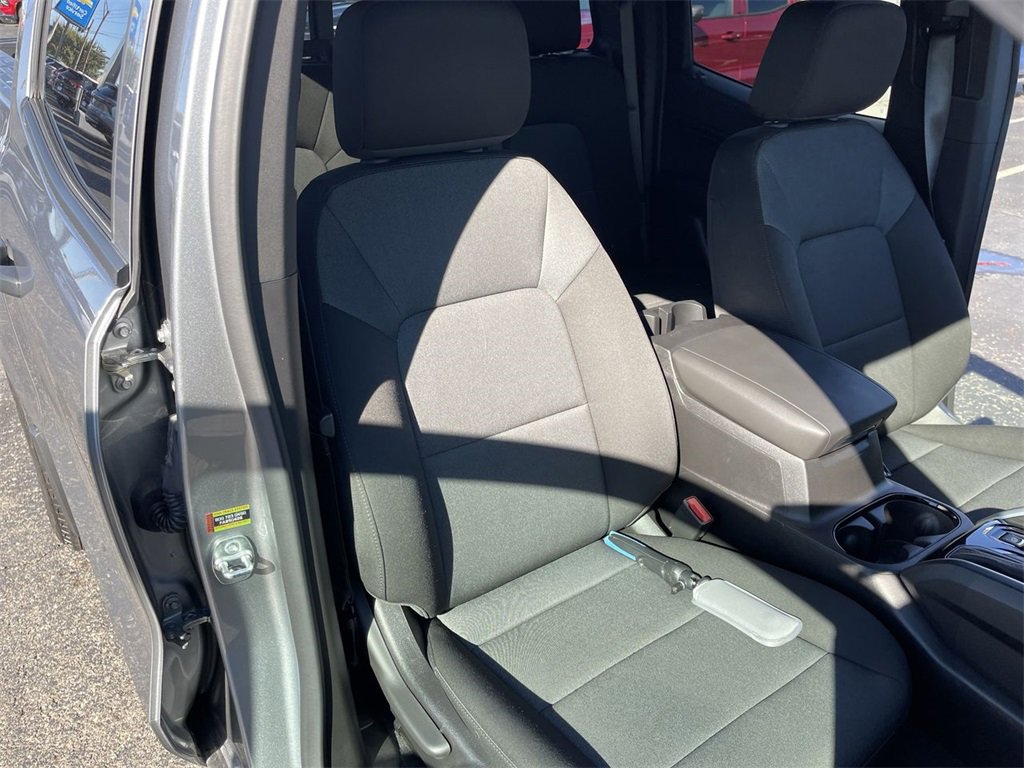 New 2025 Chevrolet Colorado W/T image 23