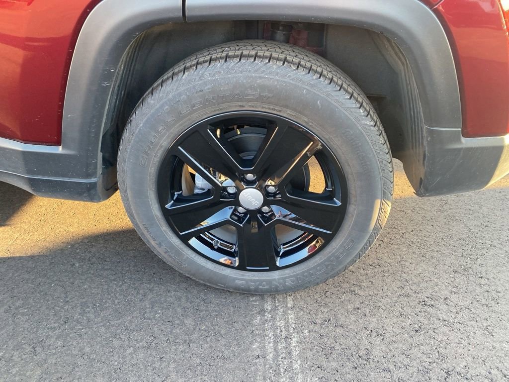 Used 2022 Jeep Compass Latitude image 11