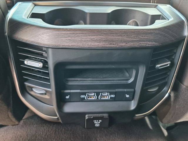 Used 2025 RAM 2500 Laramie AWD/4WD image 17