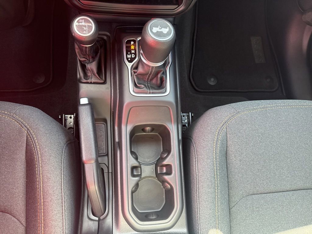 Used 2025 Jeep Wrangler Sport image 22