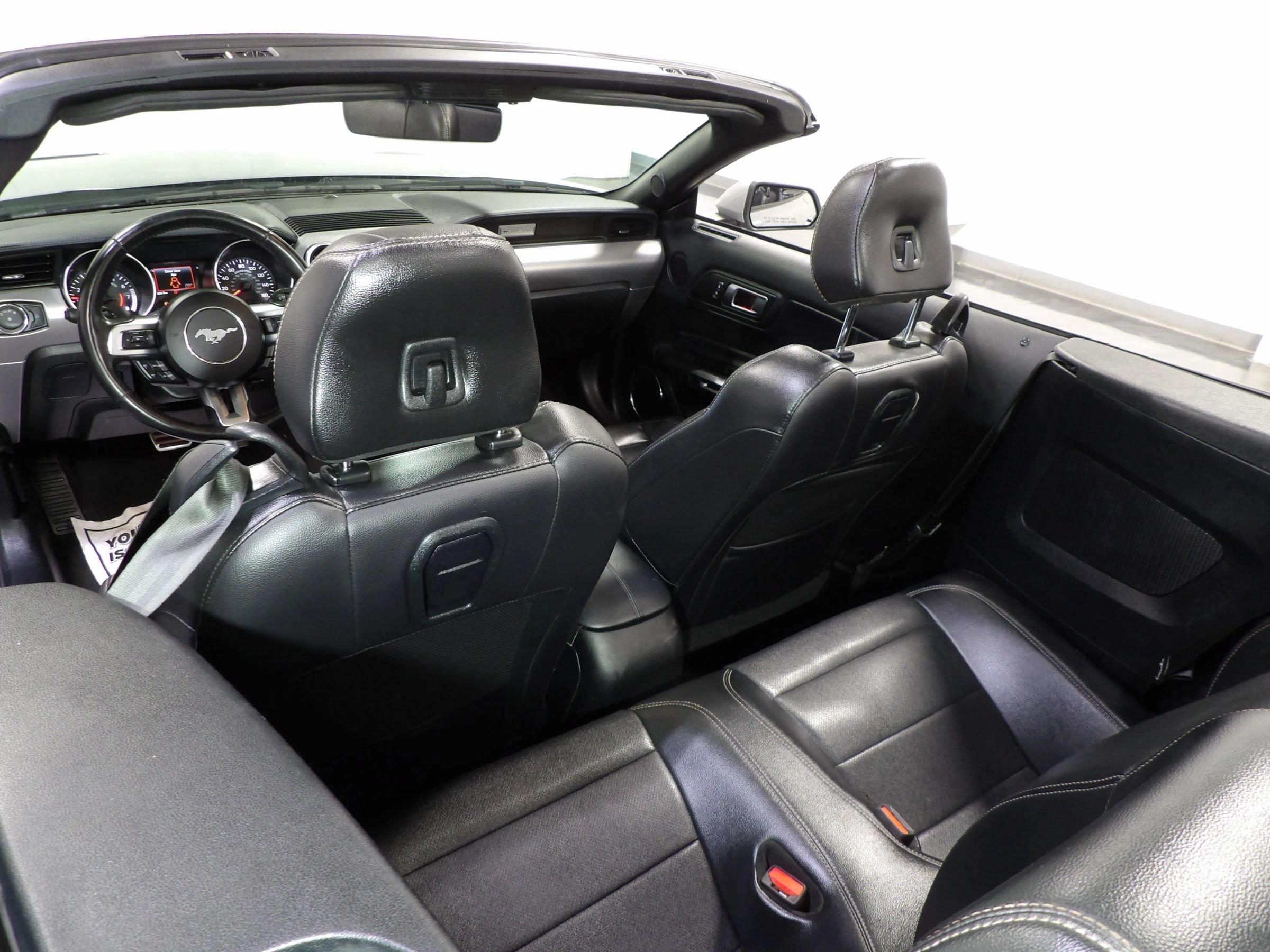 Used 2022 Ford Mustang Premium RWD image 18