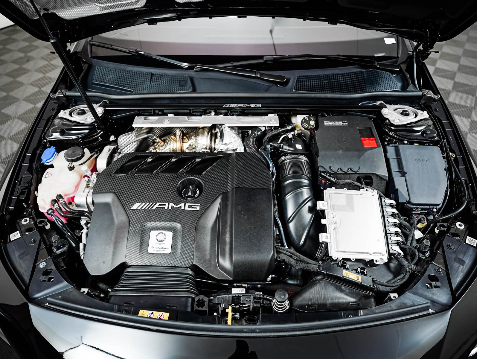Certified 2025 Mercedes-Benz CLA 45 AMG 4MATIC image 3