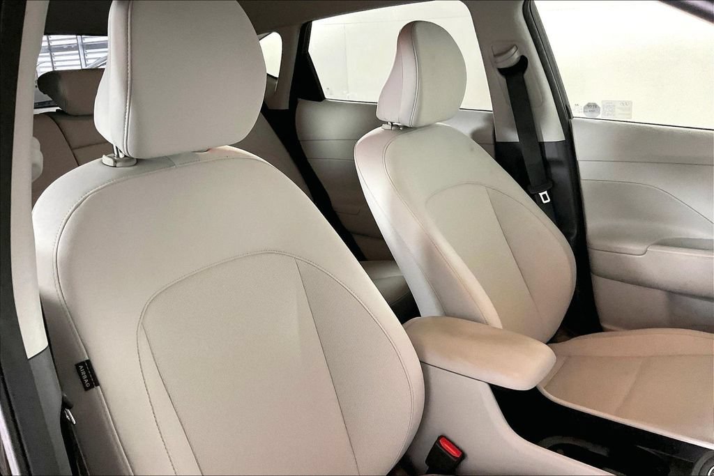Used 2024 Hyundai Kona SEL FWD image 6
