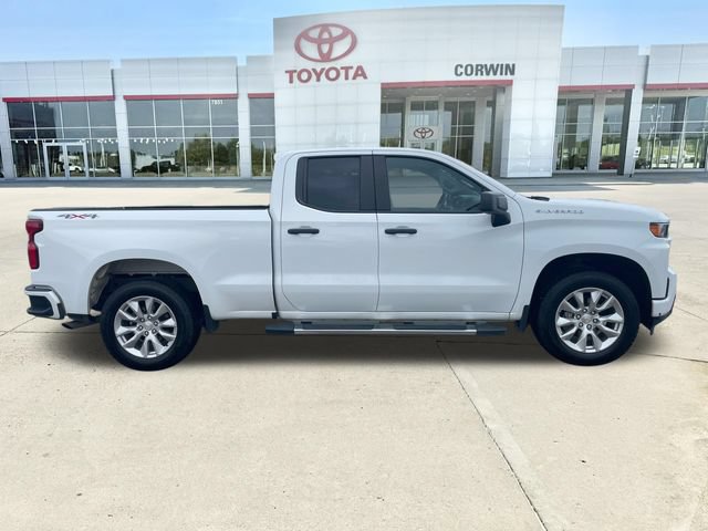 Used 2020 Chevrolet Silverado 1500 Custom w/ Custom Value Package AWD/4WD image 6
