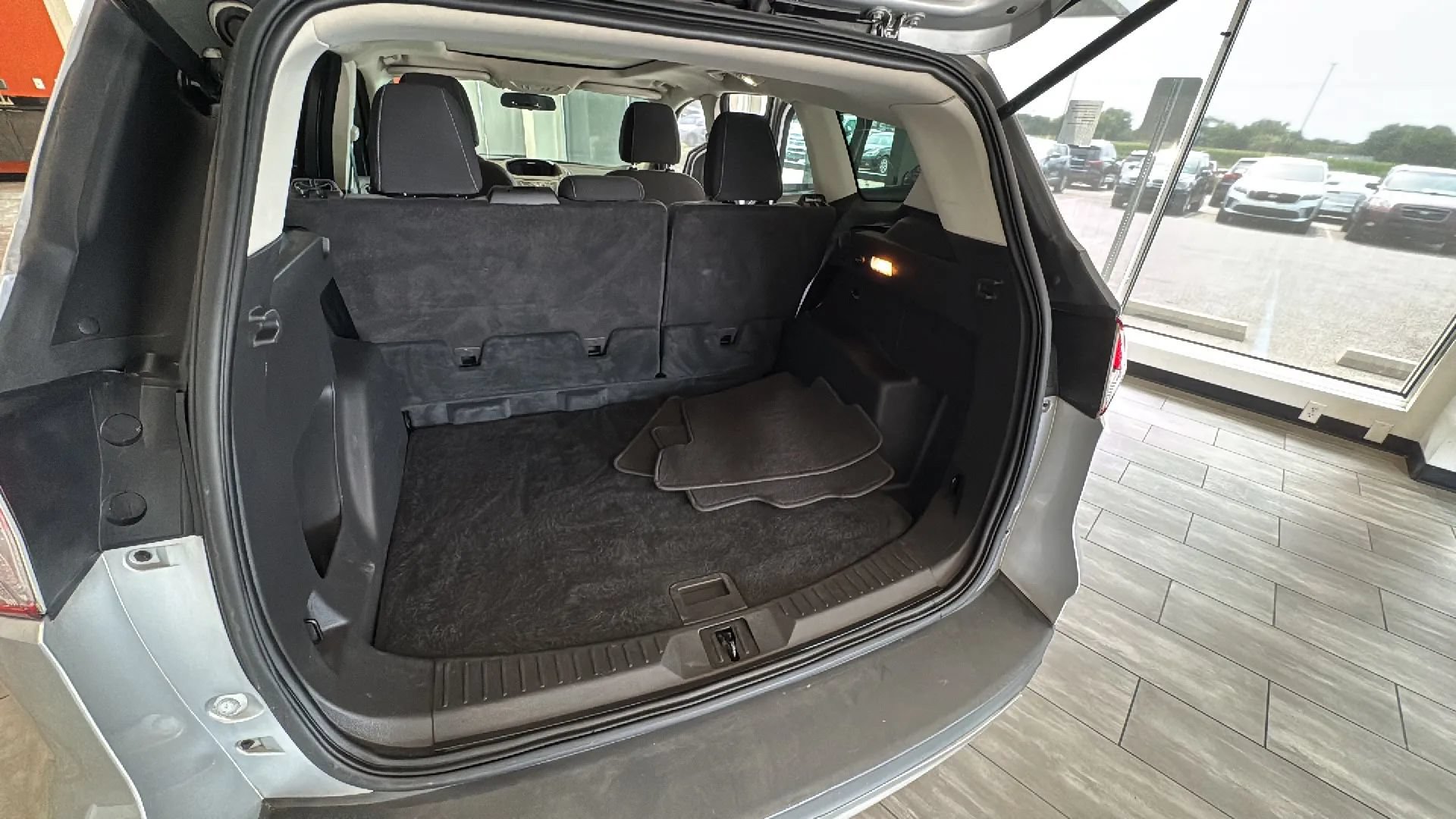 Used 2015 Ford Escape SE FWD image 30