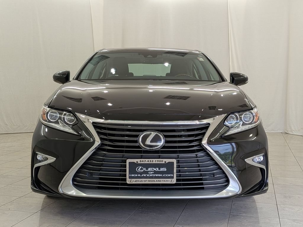 Used 2017 Lexus ES 350 w/ Luxury Package FWD image 3