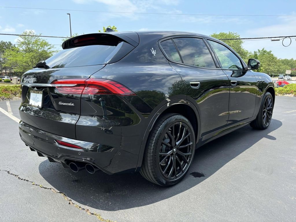 New 2024 Maserati Grecale GT image 6