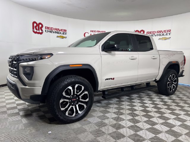 Used 2026 GMC Canyon AT4 w/ Technology Plus Package AWD/4WD image 3
