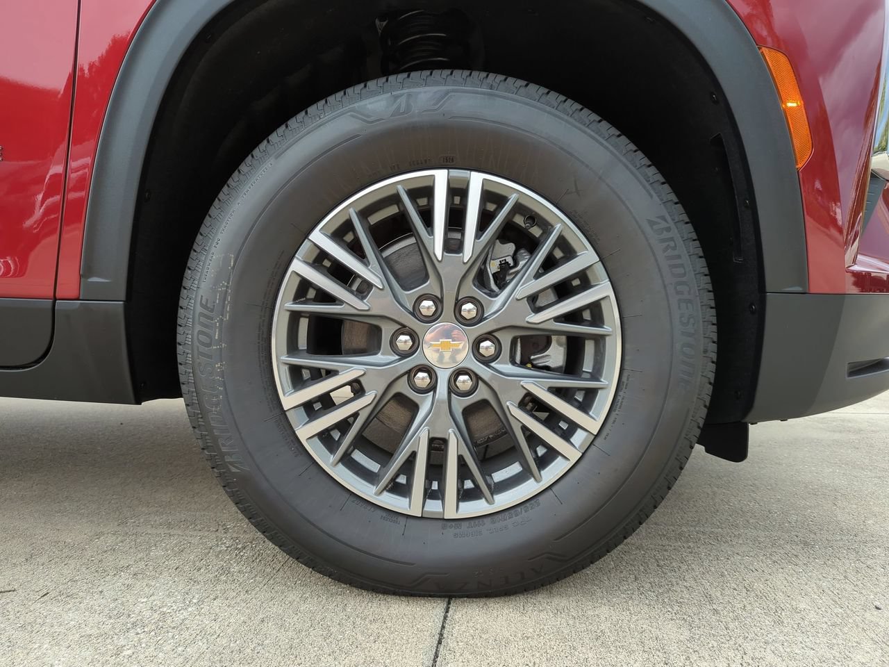 New 2026 Chevrolet Traverse LT FWD image 25