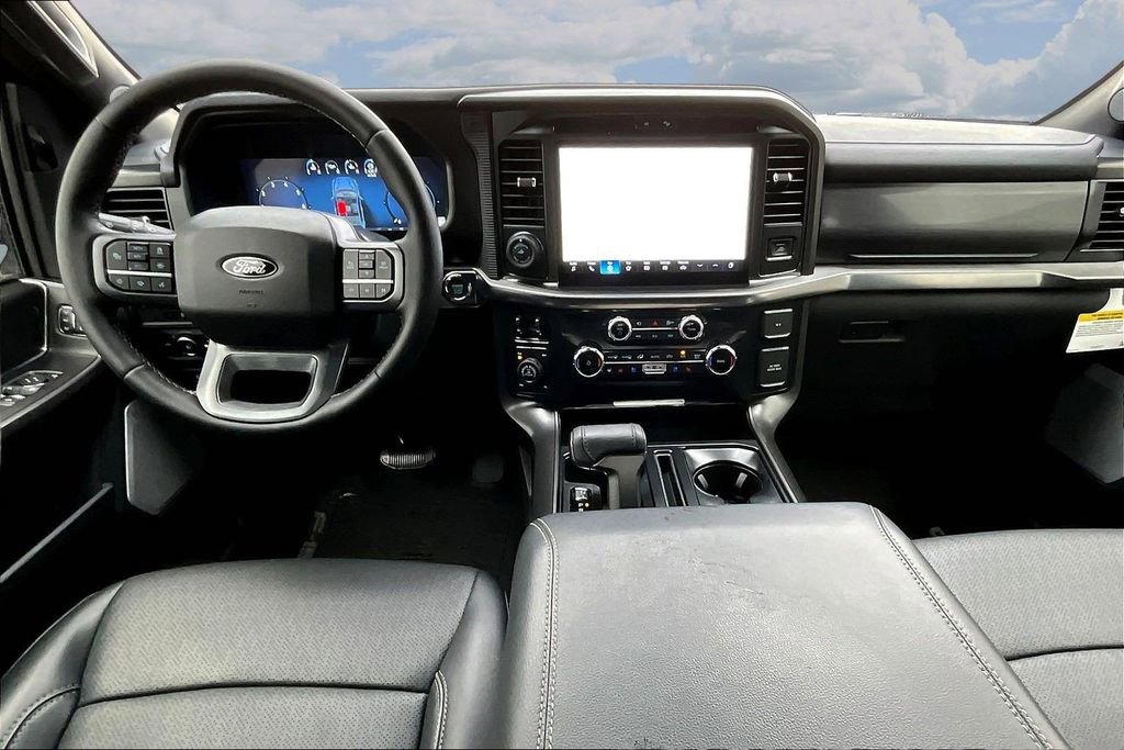 Used 2025 Ford F150 Lariat w/ Equipment Group 502A High image 10