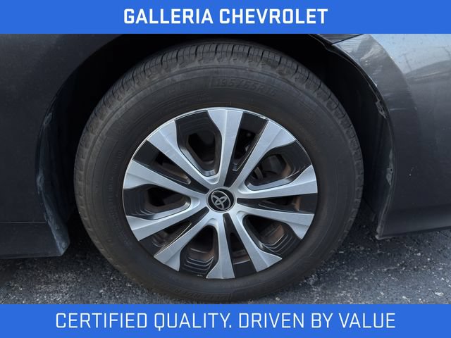 Used 2022 Toyota Prius Prime LE FWD image 4