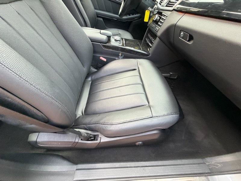 Used 2010 Mercedes-Benz E 550 Sedan image 53