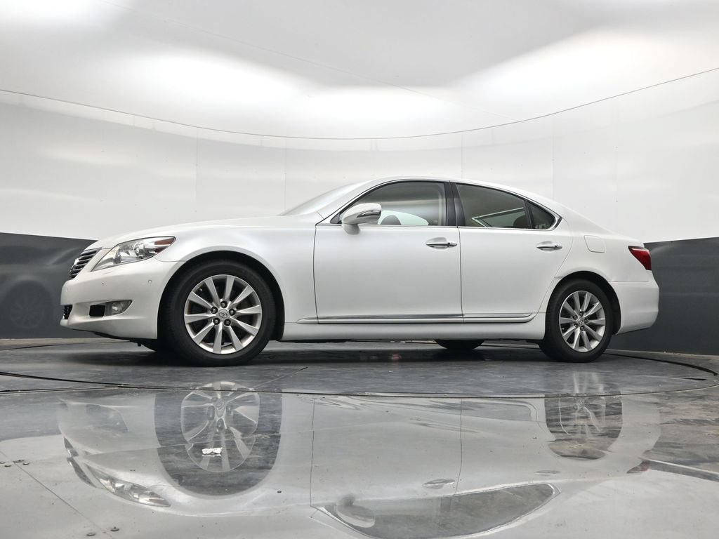 Used 2011 Lexus LS 460 AWD w/ Comfort Pkg image 28