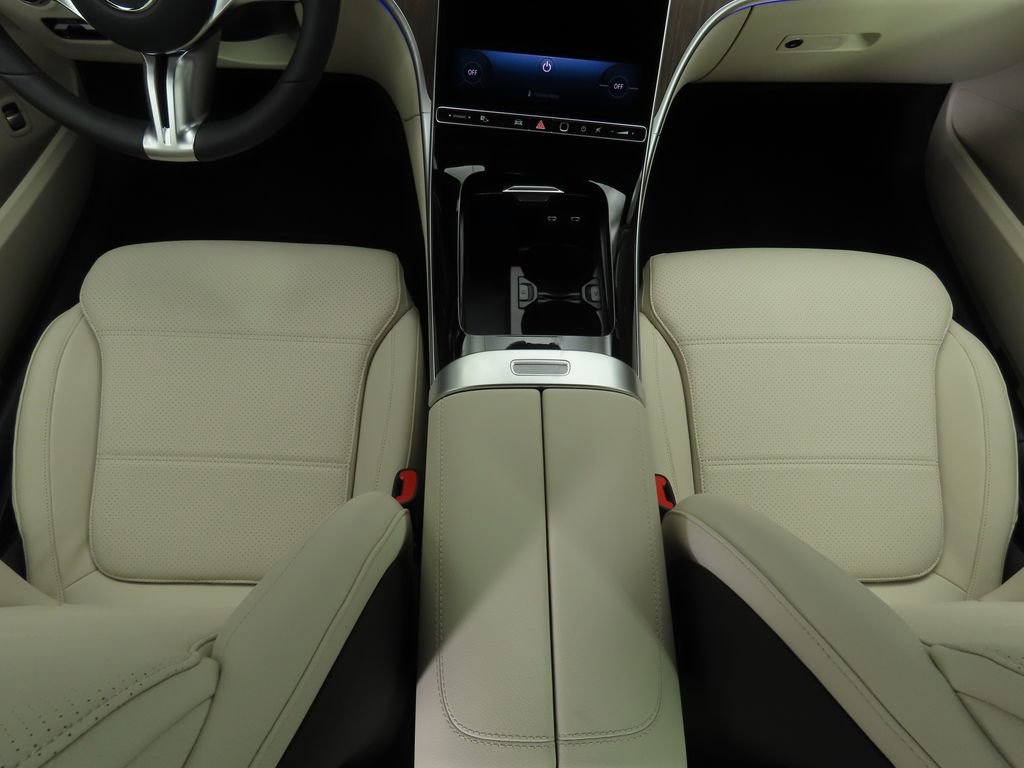 New 2025 Mercedes-Benz C 300 Sedan image 18