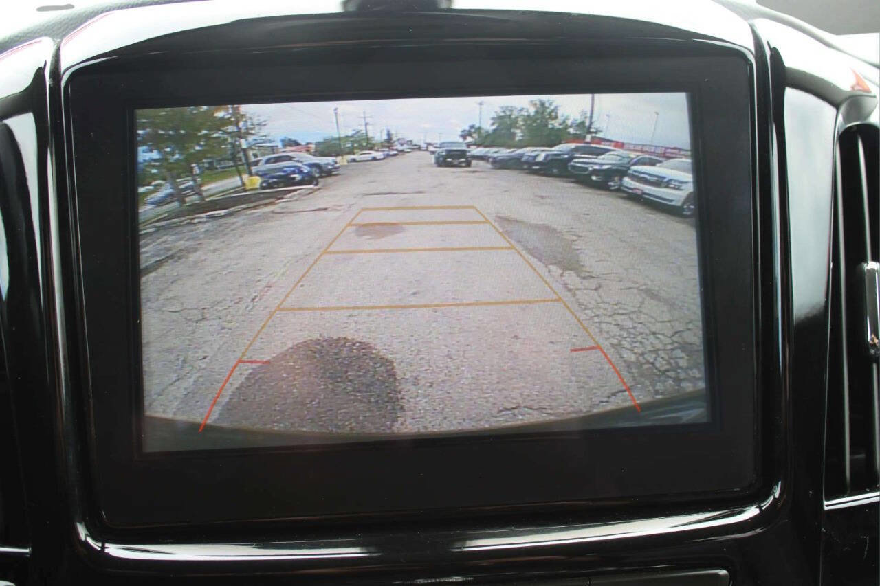 Used 2019 Chevrolet Traverse LT image 37