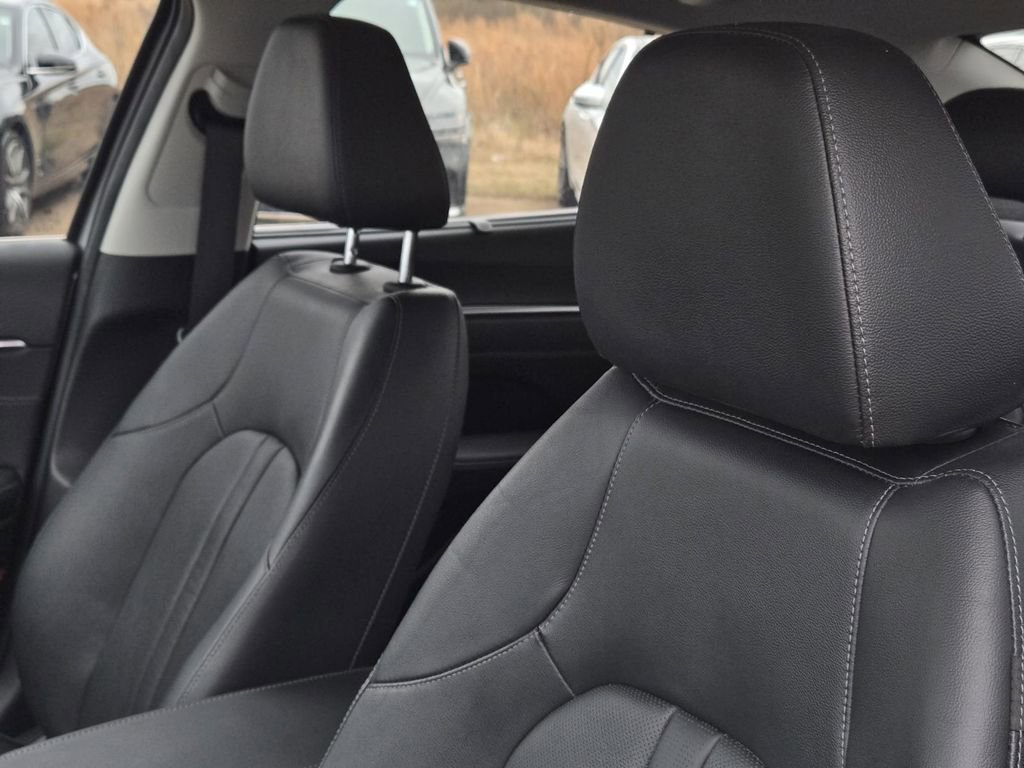 Used 2023 Hyundai Sonata Limited image 15