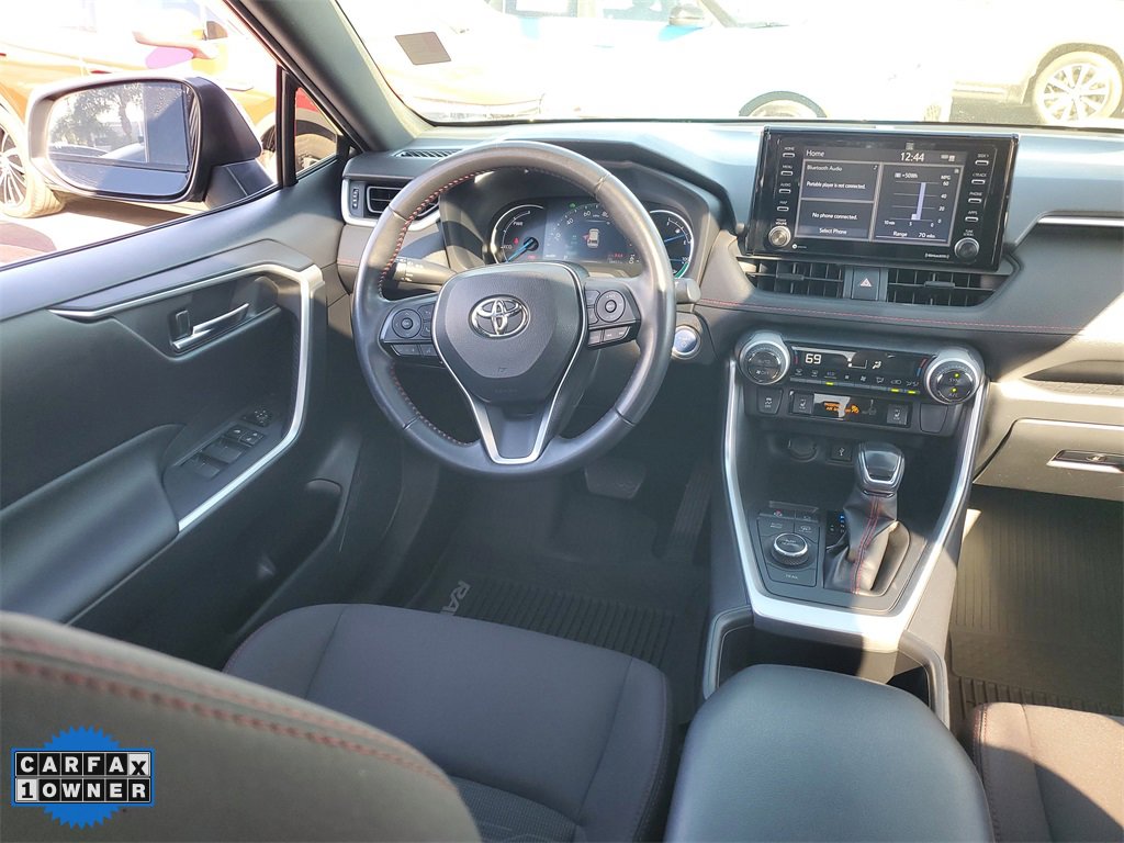 Used 2022 Toyota RAV4 SE image 12