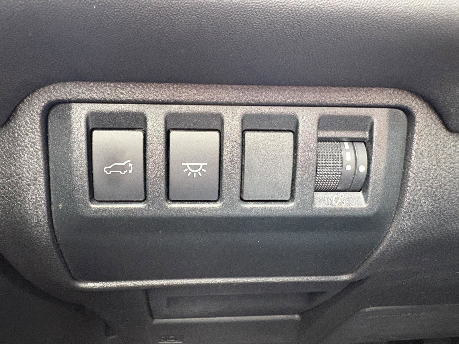 Used 2023 Subaru Ascent Touring image 31