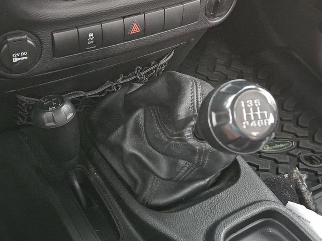 Used 2015 Jeep Wrangler Sport image 16