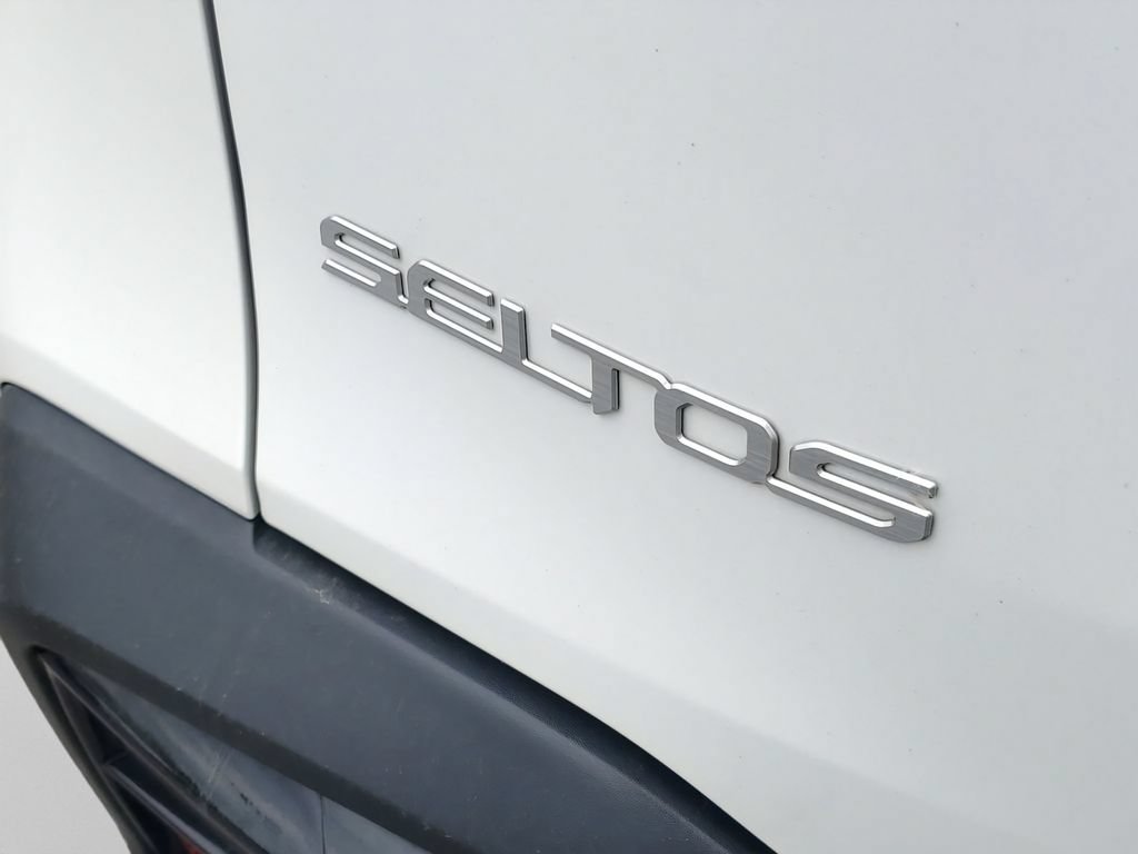 Used 2025 Kia Seltos S FWD image 9