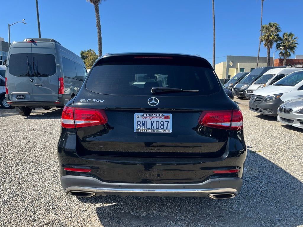 Used 2019 Mercedes-Benz GLC 300 w/ AMG Line image 6