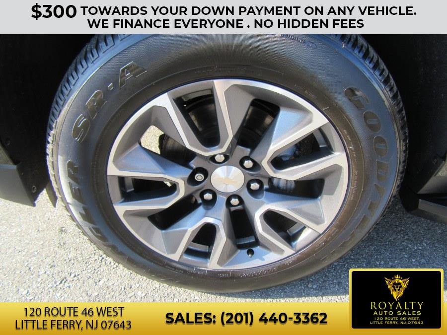 Used 2021 Chevrolet Suburban LT image 27